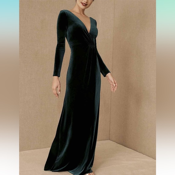 NWT 0 Lover Kiss Women Long Sleeve Velvet Formal Dress - Picture 2 of 9